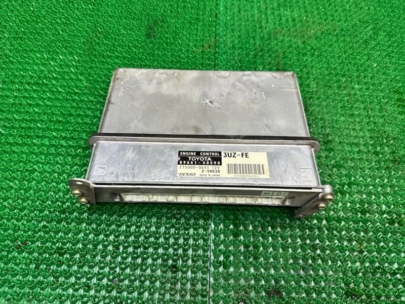 Блок управления двигателем Toyota 2000-2003