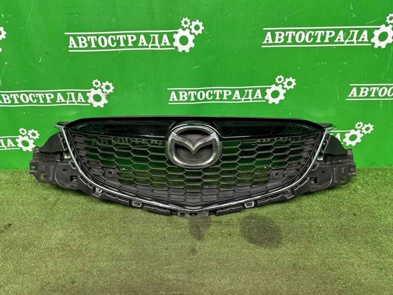 Решетка радиатора Mazda CX5 2011-2017 KE