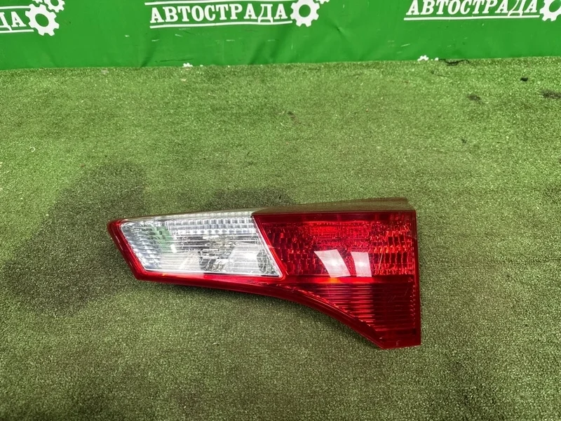 Фонарь Toyota Rav 4 2012-2015