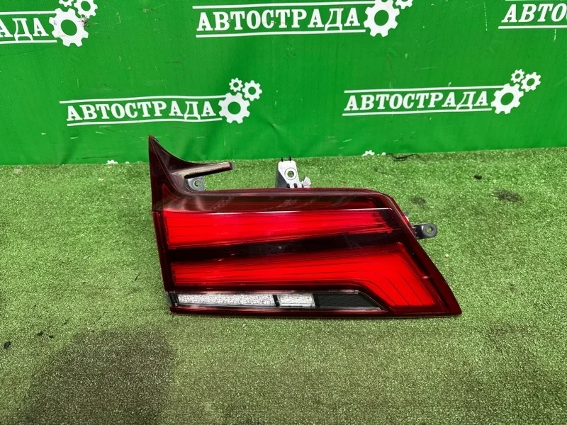 Фонарь Toyota Alphard 2015-2023