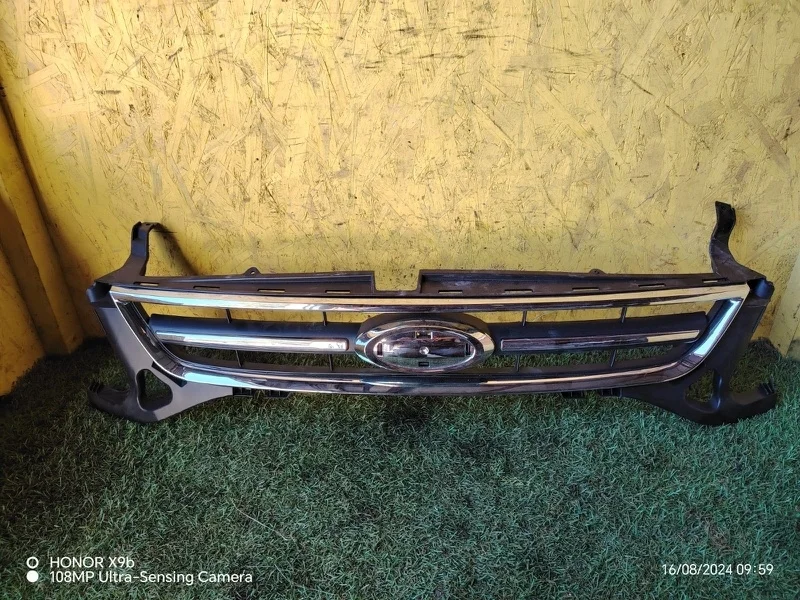 Решетка радиатора Ford Mondeo 2012
