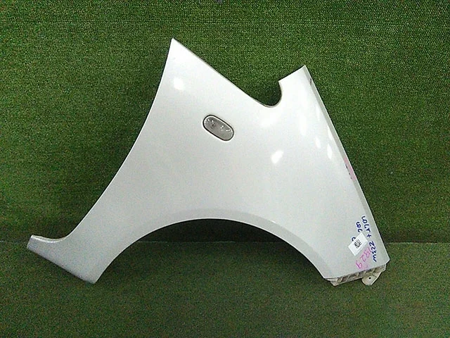 Крыло переднее правое (потерто) Z23A MITSUBISHI COLT VI Z20 / Z30 2002-2008, COLT VI Z20 / Z30 2008-2012, COLT PLUS VI Z20 2004-2012