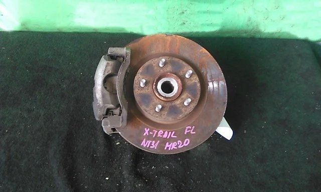 Кулак поворотный левый T31 NISSAN X-TRAIL T31 2007-2011, X-TRAIL T31 2010-2015, DUALIS J10 2007-2010, QASHQAI J10 2006-2010, DUALIS J10 2010-2014