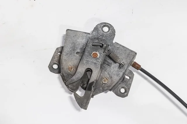 Замок капота MITSUBISHI COLT VI Z20 / Z30 2002-2008, OUTLANDER CU 2003-2007, COLT PLUS VI Z20 2004-2012, AIRTREK CU 2001-2005
