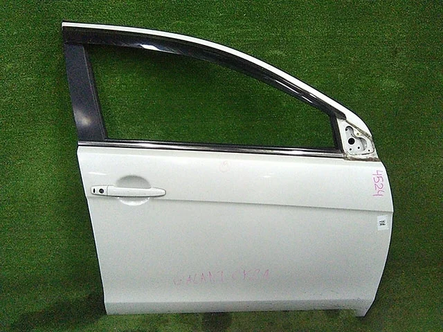 Дверь передняя правая (потерта) CY4A MITSUBISHI LANCER X CY 2007-2010, LANCER X CY 2010-2014
