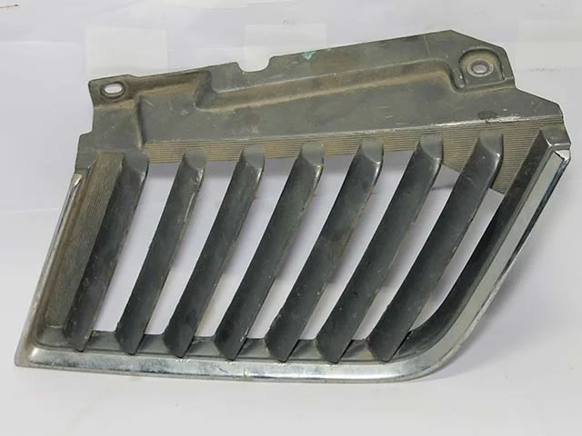 Решетка радиатора правая KB4T MITSUBISHI L200 KB4T 2006-2010