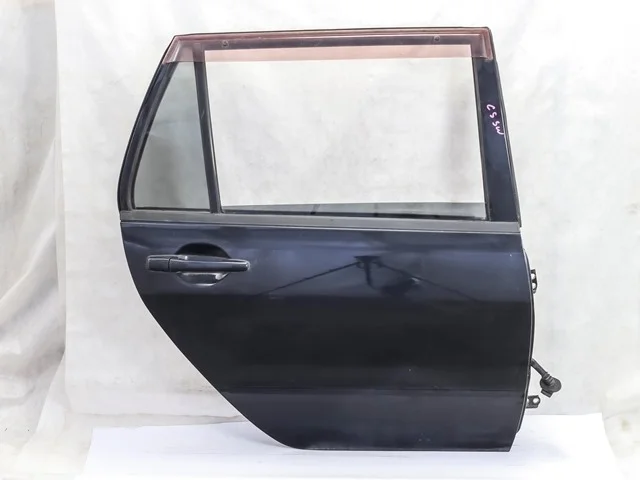 Дверь задняя правая (замятость на ребре) CS5W MITSUBISHI LANCER IX CS 2003-2005, LANCER IX CS 2005-2010