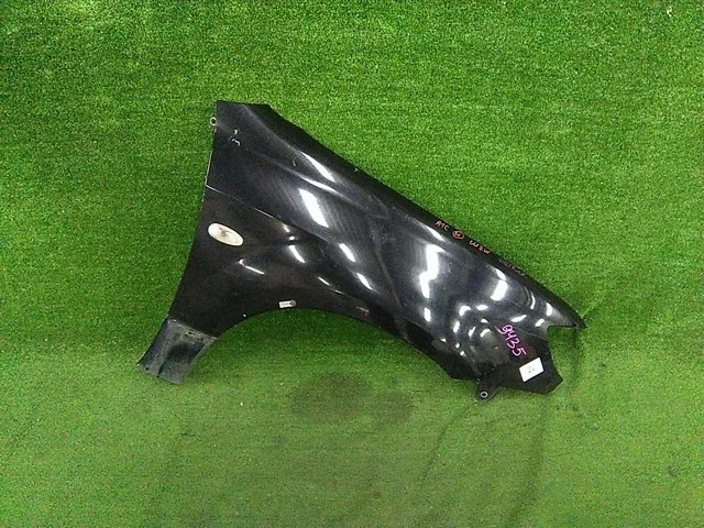 Крыло переднее правое (царапины) CU2W MITSUBISHI OUTLANDER CU 2003-2007, AIRTREK CU 2001-2005