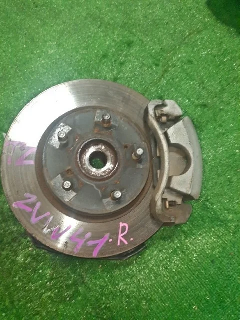 Кулак поворотный правый ZVW41 TOYOTA COROLLA E140 / E150 2006-2010, COROLLA RUMION E150 2007-2015, AURIS E150 2006-2010, PRIUS A XW40 2011-2021