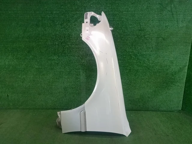 Крыло переднее левое (дефект ЛКП) GX100 TOYOTA MARK II X100 1996-1998, MARK II X100 1998-2000