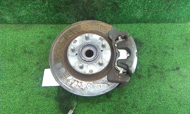 Кулак поворотный правый NA4W MITSUBISHI GRANDIS NA4W 2003-2011