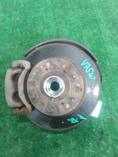 Кулак поворотный правый V75W MITSUBISHI PAJERO III / MONTERO III V6 / V7 2000-2002, PAJERO III / MONTERO III V6 / V7 2003-2006