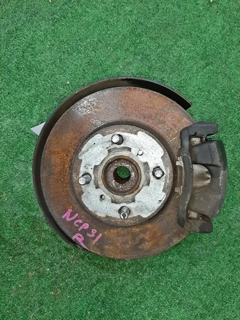 Кулак поворотный правый NCP31 TOYOTA ECHO XP10 1999-2006, SIENTA NCP80 2003-2006, BB NCP30 2000-2003, BB NCP30 2003-2005
