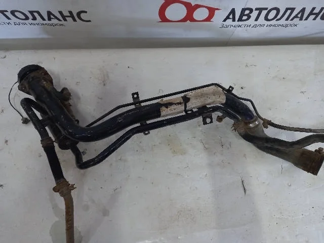Горловина заливная бака топливного MITSUBISHI PAJERO SPORT I / MONTERO SPORT I K9 2005-2008, PAJERO SPORT I / MONTERO SPORT I K9 2000-2004