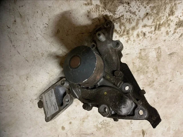 Насос водяной MITSUBISHI PAJERO SPORT I / MONTERO SPORT I K9 2005-2008, PAJERO SPORT I / MONTERO SPORT I K9 2000-2004