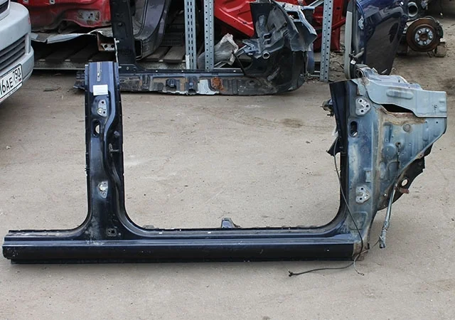Порог кузова правый MITSUBISHI PAJERO SPORT I / MONTERO SPORT I K9 2005-2008, PAJERO SPORT I / MONTERO SPORT I K9 2000-2004