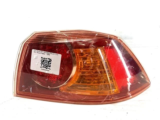 Фонарь задний правый внешний (скол уголка) CY4A MITSUBISHI LANCER X CY 2007-2010