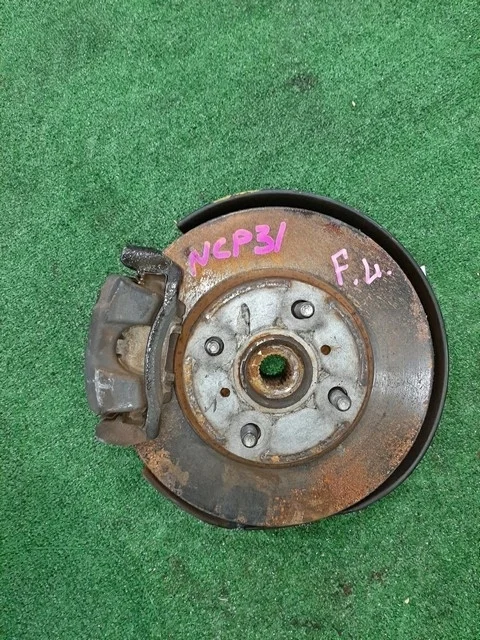 Кулак поворотный левый NCP31 TOYOTA ECHO XP10 1999-2006, BB NCP30 2000-2003, BB NCP30 2003-2005, PLATZ NCP10 / SCP11 1999-2002
