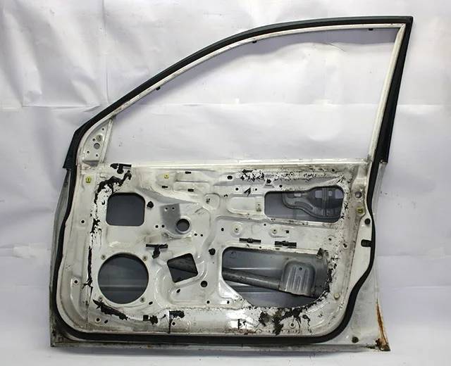 Дверь передняя правая CS2A MITSUBISHI LANCER CEDIA RHD CS 2000-2003