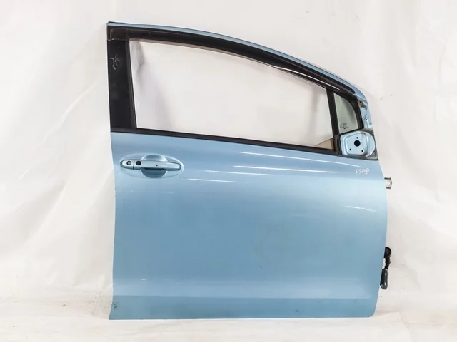 Дверь передняя правая KSP90 TOYOTA VITZ XP90 2005-2007, YARIS XP90 2005-2009, VITZ XP90 2007-2010, YARIS XP90 2009-2010