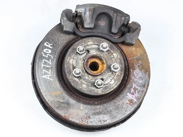 Кулак поворотный правый AZT250 TOYOTA AVENSIS T250 2006-2008, AVENSIS T250 2003-2006