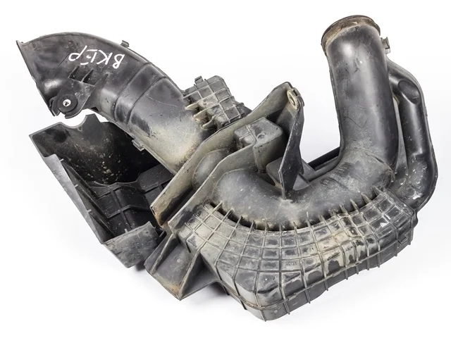 Воздухозаборник корпуса воздушного фильтра BKEP MAZDA MAZDA 3 BK 2003-2006, MAZDA 3 BK 2006-2009