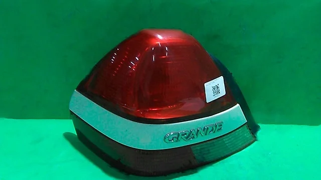 Фонарь задний левый GX110 TOYOTA MARK II X110 2000-2002