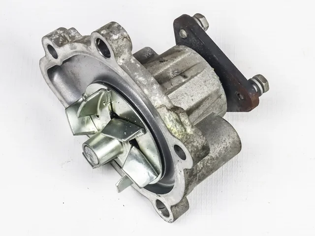 Насос водяной MITSUBISHI OUTLANDER XL CW 2007-2010, OUTLANDER XL CW 2010-2012, OUTLANDER GF 2015-2018, LANCER X CY 2007-2010, LANCER X CY 2010-2014