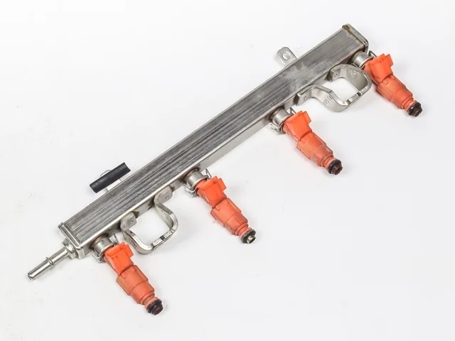 Рампа топливная LW3W MAZDA MPV LW 2002-2003, MPV LW 2003-2006