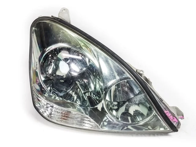 Фара правая (дефект крепления) UCF30 TOYOTA CELSIOR F30 2000-2003, LEXUS LS III 430 F30 2000-2003
