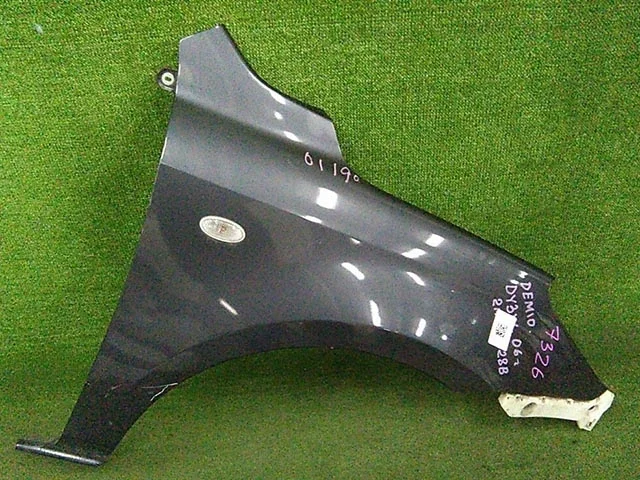 Крыло переднее правое DY3W MAZDA DEMIO DY 2005-2007