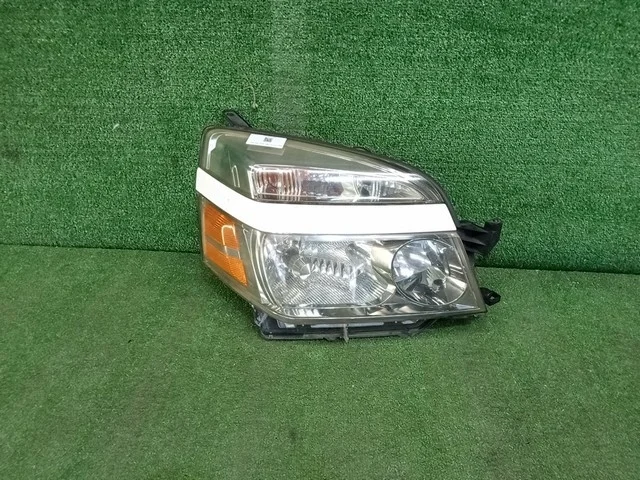 Фара правая AZR60 TOYOTA VOXY R60 2001-2004