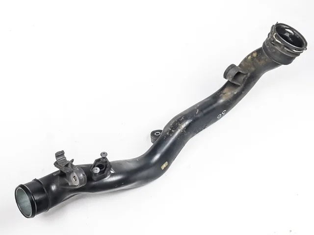 Патрубок радиатора интеркулера 1T1 VOLKSWAGEN JETTA V 1K2 / 1K5 2005-2011, GOLF V 1K1 / 1K5 2003-2009, TOURAN I 1T1 / 1T2 2003-2006