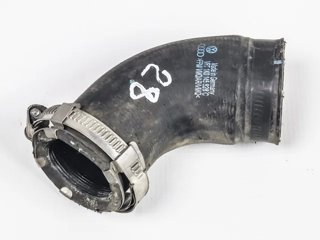 Патрубок радиатора интеркулера 1T1 VOLKSWAGEN JETTA V 1K2 / 1K5 2005-2011, GOLF V 1K1 / 1K5 2003-2009, TOURAN I 1T1 / 1T2 2003-2006