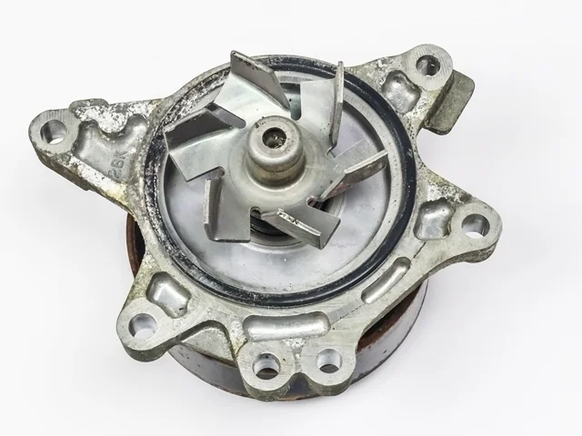 Насос водяной ZNM10 TOYOTA AURIS E150 2006-2010, AURIS E150 2010-2013, AVENSIS T250 2006-2008, AVENSIS T250 2003-2006, ISIS XM10 2004-2007
