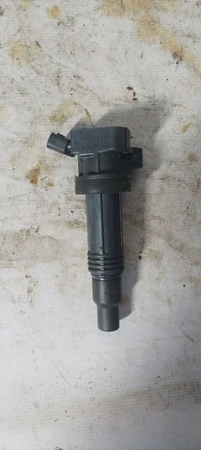Катушка зажигания ZNM10 TOYOTA AVENSIS T220 1997-2003, AVENSIS T250 2006-2008, AVENSIS T250 2003-2006, ISIS XM10 2004-2007, ALTEZZA XE10 1998-2001