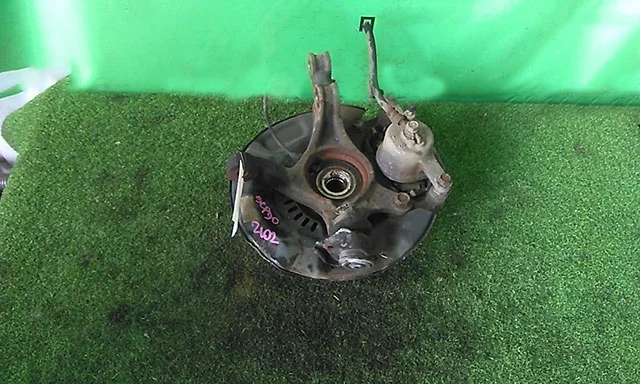 Кулак поворотный левый SCP90 TOYOTA BELTA XP90 2005-2008, VITZ XP90 2005-2007, YARIS XP90 2005-2009, BELTA XP90 2008-2012, VITZ XP90 2007-2010