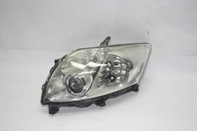 Фара левая (сломаны уши) TOYOTA AURIS E150 2006-2010