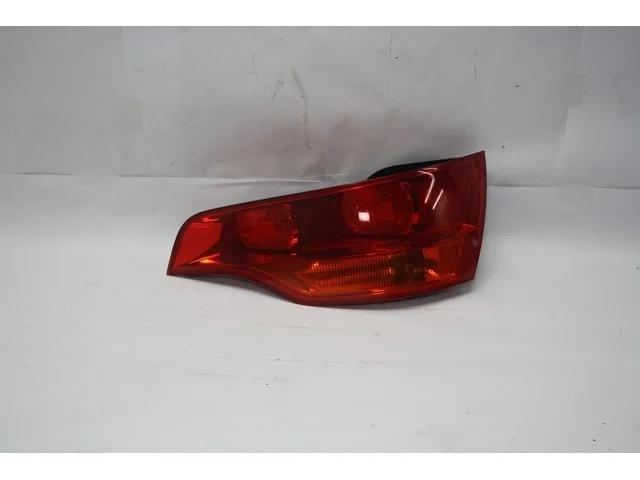 Фонарь задний правый (скол) AUDI Q7 4L 2005-2009