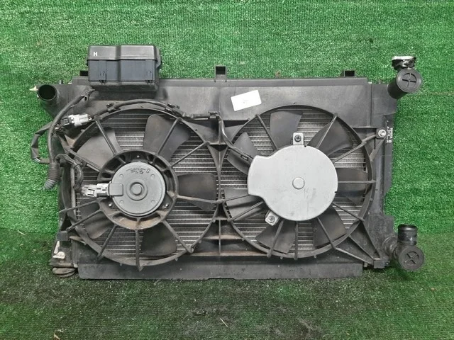 Радиатор охлаждения двигателя AZT251 TOYOTA AVENSIS T250 2006-2008, AVENSIS T250 2003-2006