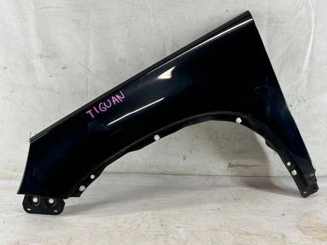 Крыло переднее левое (царапина) 5N VOLKSWAGEN TIGUAN I 5N1 / 5N2 2007-2011, TIGUAN I 5N1 / 5N2 2011-2018