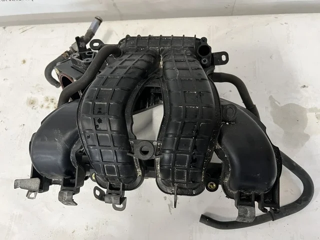 Коллектор впускной GA4W MITSUBISHI OUTLANDER XL CW 2007-2010, OUTLANDER XL CW 2010-2012, LANCER X CY 2007-2010, LANCER X CY 2010-2014