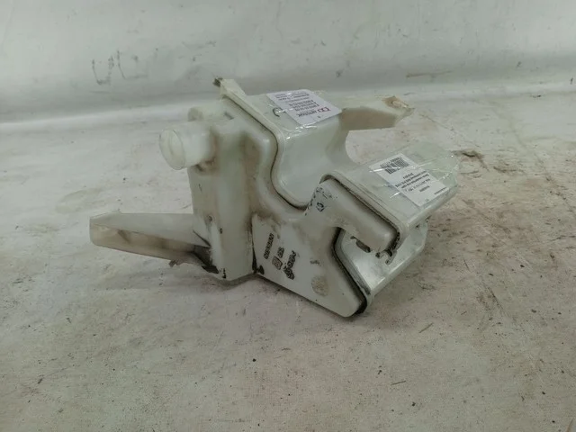 Бачок омывателя F15 NISSAN JUKE YF15 2010-2014