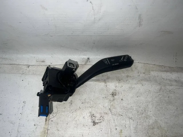 Переключатель подрулевой правый 1T2 VOLKSWAGEN TOURAN I 1T1 / 1T2 2003-2006, TOURAN I 1T1 / 1T2 2006-2010