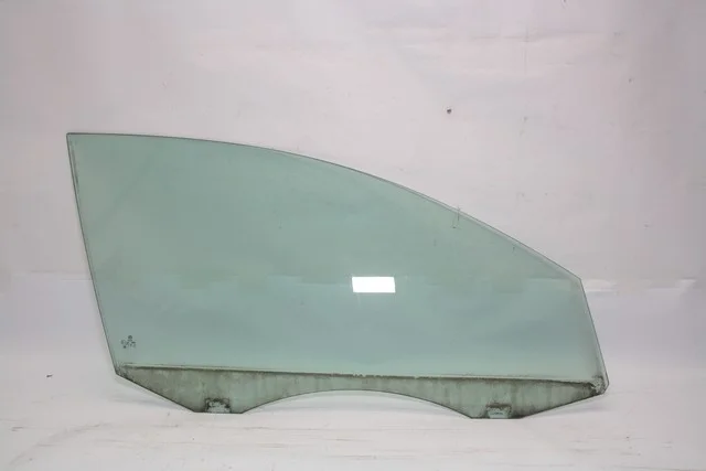Стекло двери передней правой VOLKSWAGEN PASSAT B6 2005-2010, PASSAT B7 2011-2015
