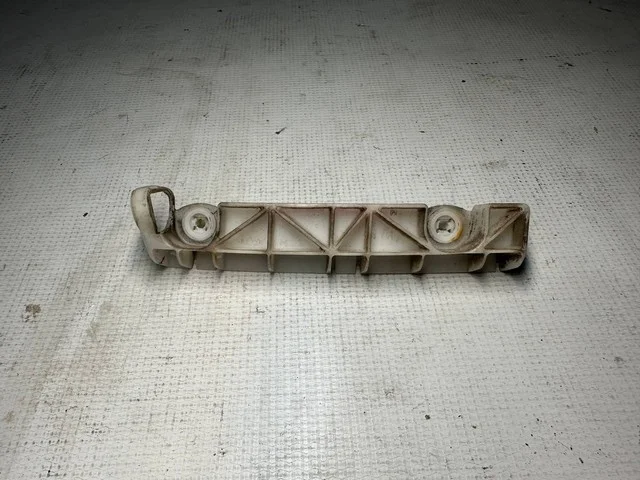 Кронштейн заднего бампера левый CW5W MITSUBISHI OUTLANDER XL CW 2007-2010, OUTLANDER XL CW 2010-2012