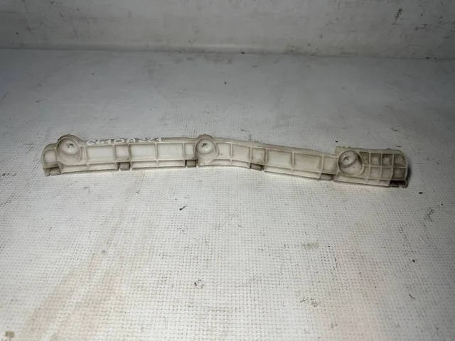 Кронштейн заднего бампера левый CW5W MITSUBISHI OUTLANDER XL CW 2007-2010, OUTLANDER XL CW 2010-2012