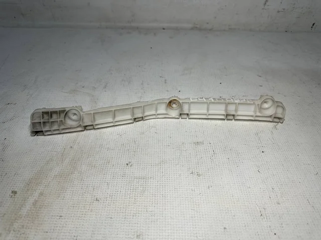 Кронштейн заднего бампера правый CW5W MITSUBISHI OUTLANDER XL CW 2007-2010, OUTLANDER XL CW 2010-2012