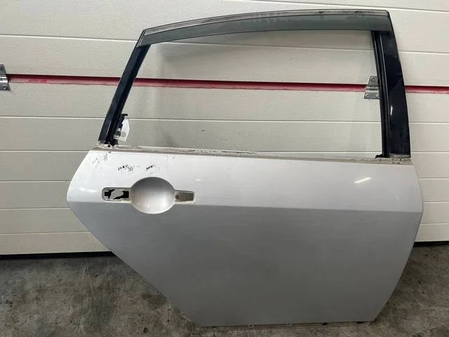 Дверь задняя правая J31 NISSAN TEANA J31 2006-2008