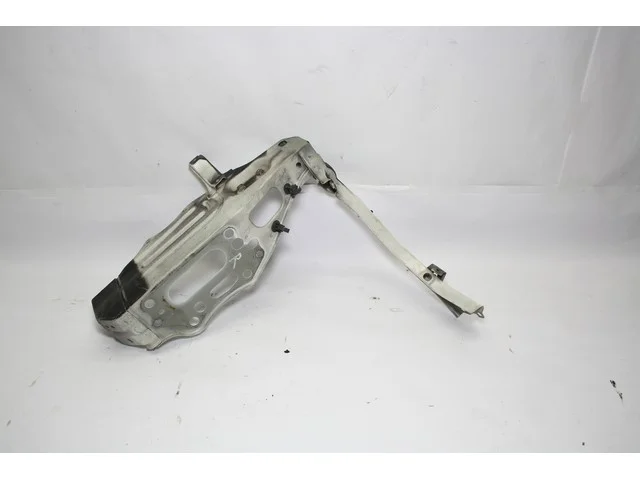 Суппорт радиатора GRS191 LEXUS GS III 300/400/430 S190 2005-2007, GS III 300/400/430 S190 2007-2011